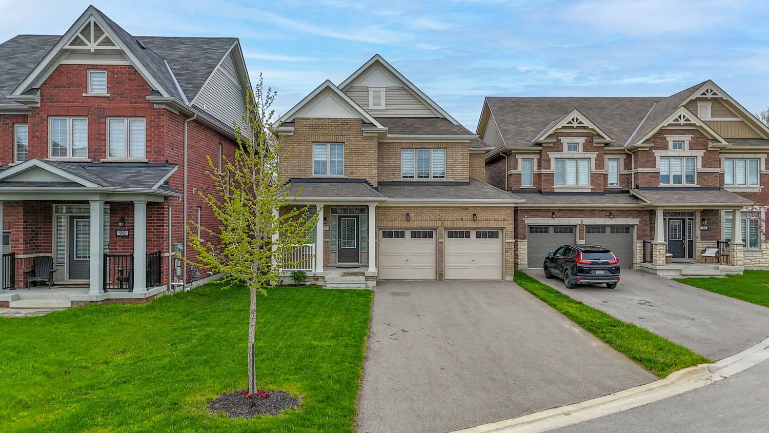 1-web-or-mls-92-pridham-pl