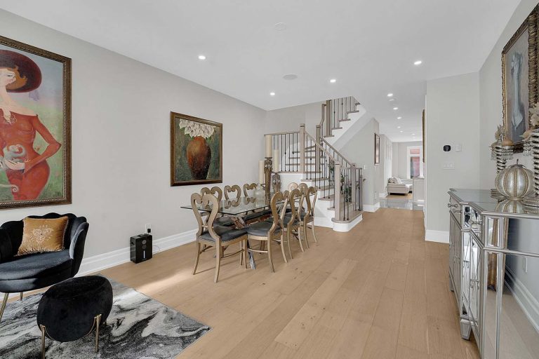 10-web-or-mls-109-alex-campbell-crescent