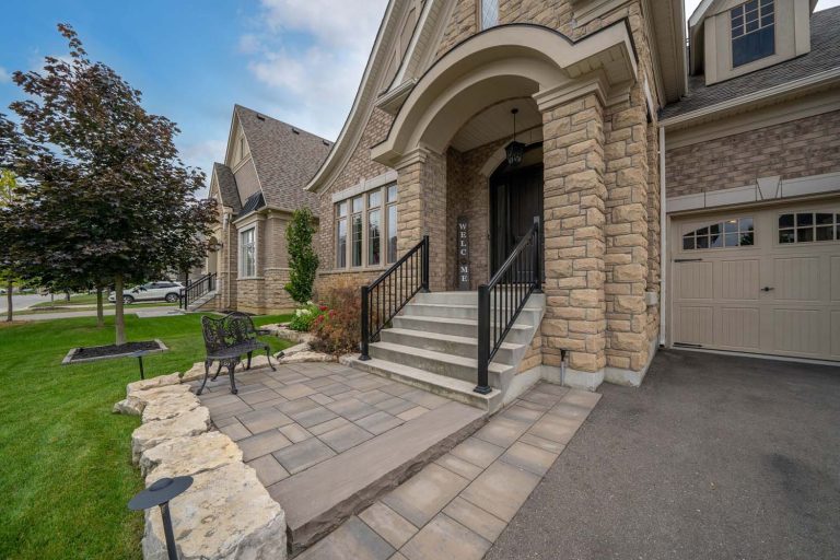 10-web-or-mls-31-munsie-dr