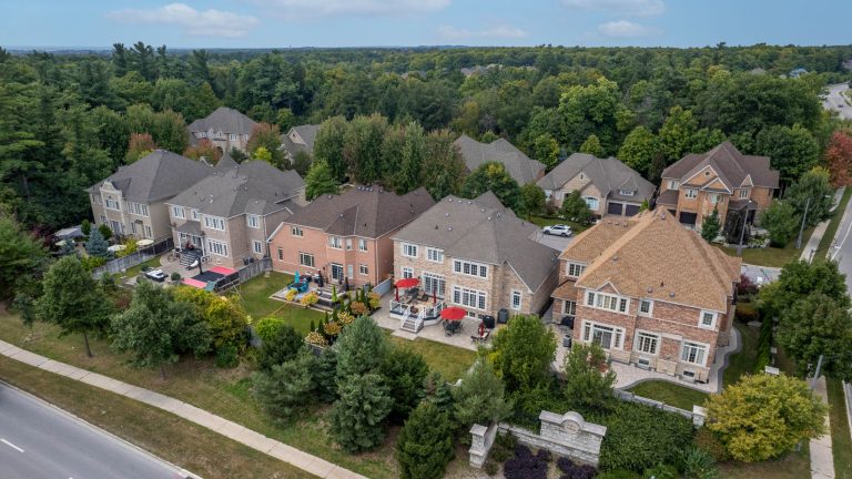 106-web-or-mls-11-beauvista-ct