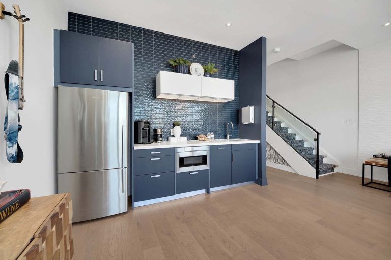 13-web-or-mls-3793-mangusta-ct