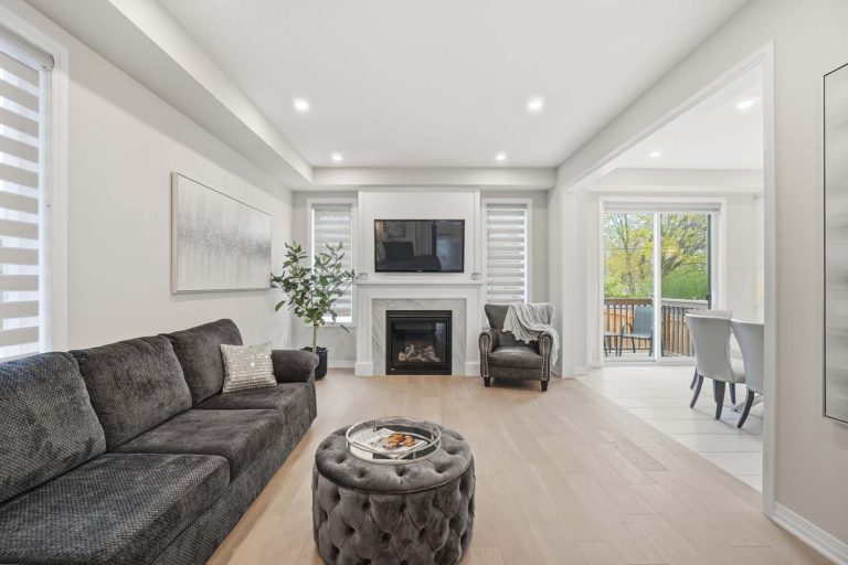 13-web-or-mls-92-pridham-pl