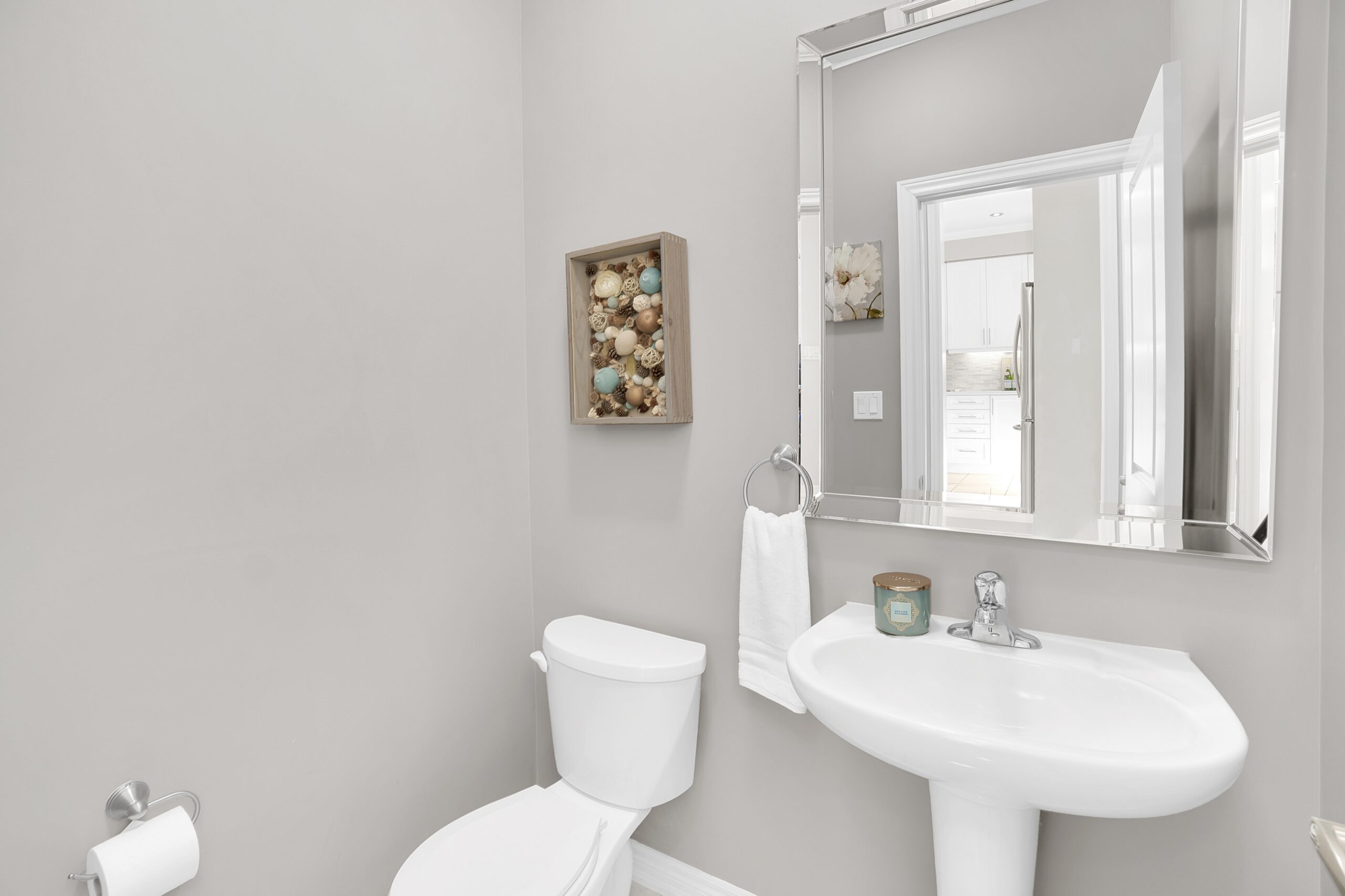 172 Pelee Ave Kleinburg ON L4H-print-028-047-Bathroom-4200x2800-300dpi