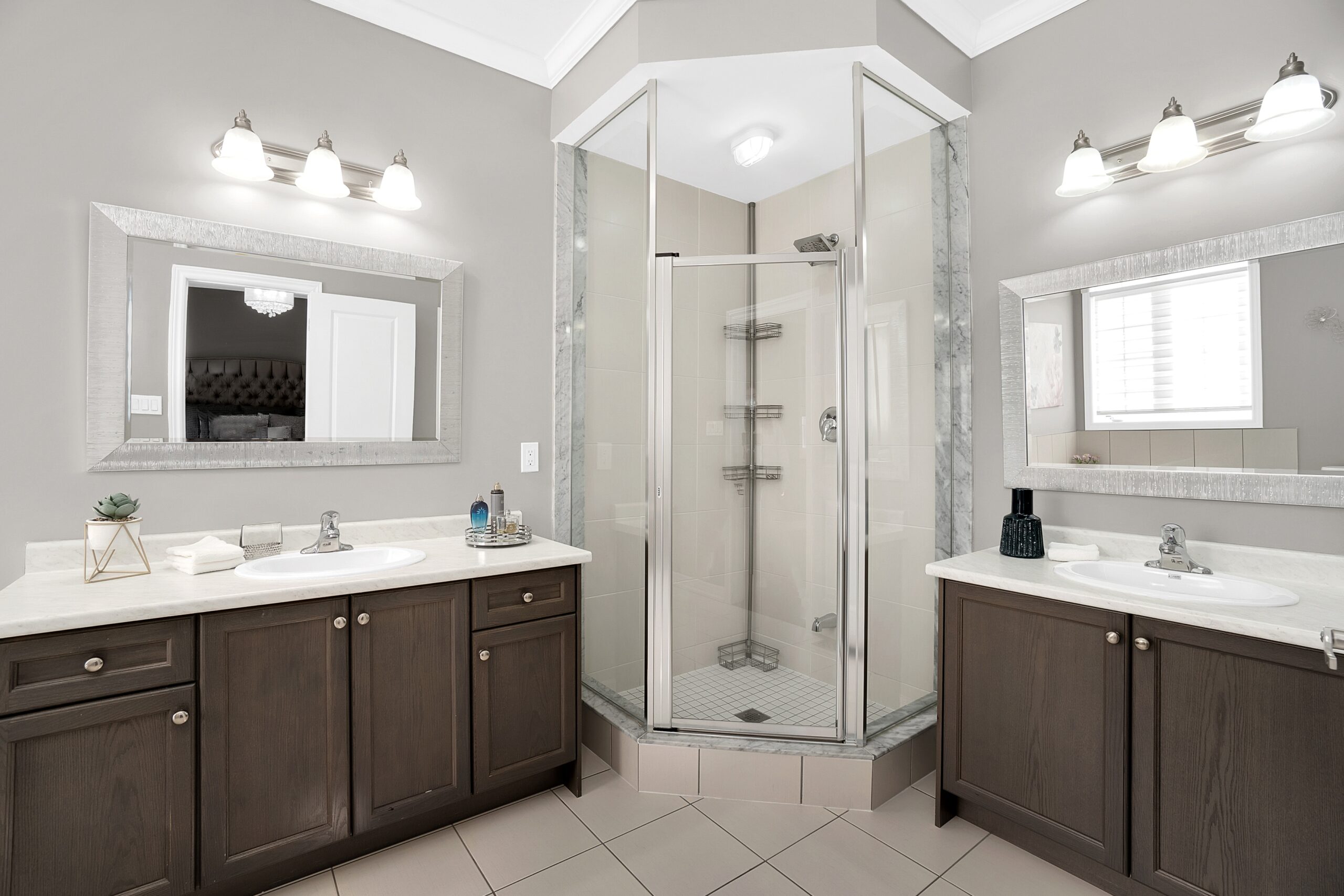 172 Pelee Ave Kleinburg ON L4H-print-036-014-Bathroom-4200x2800-300dpi