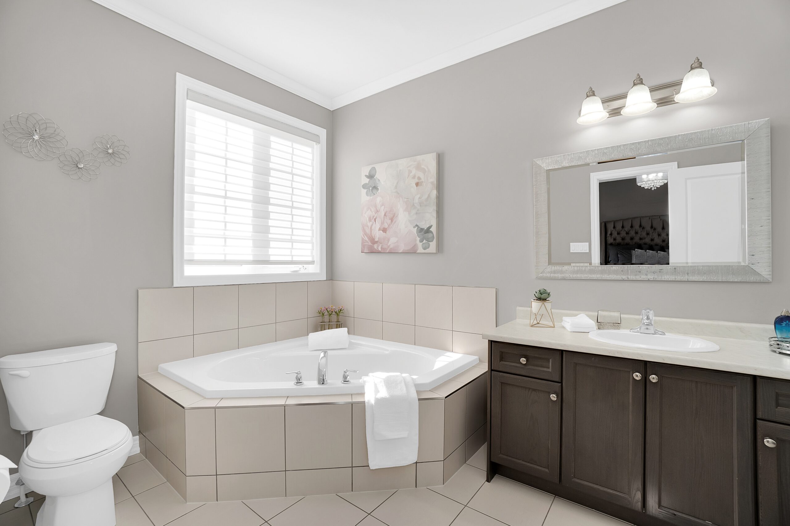 172 Pelee Ave Kleinburg ON L4H-print-037-006-Bathroom-4200x2800-300dpi