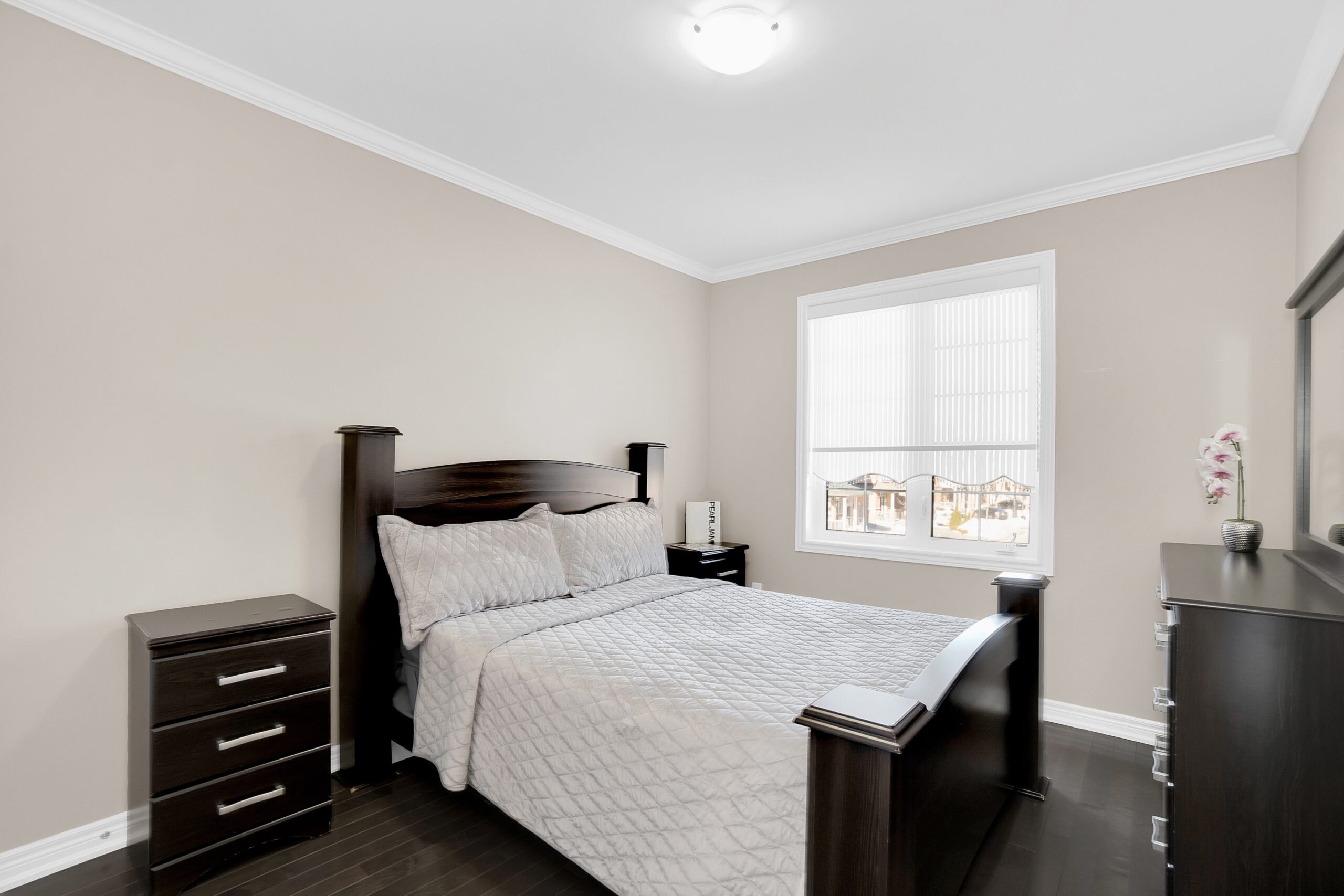 172 Pelee Ave Kleinburg ON L4H-print-041-007-Bedroom-4200x2800-300dpi