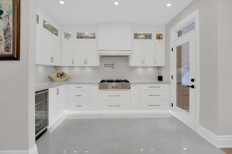 18-web-or-mls-109-alex-campbell-crescent