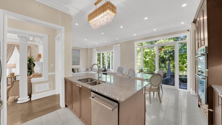 19-web-or-mls-6-orwell-dr