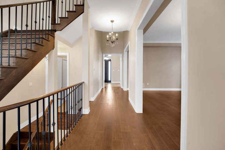 20-web-or-mls-31-munsie-dr