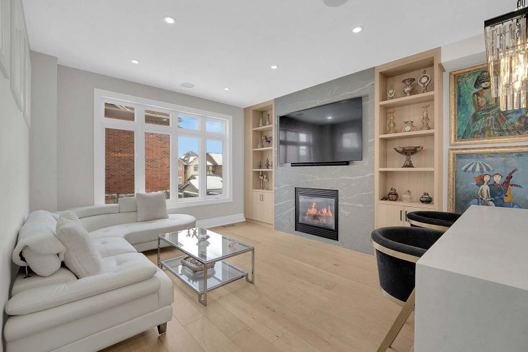 23-web-or-mls-109-alex-campbell-crescent