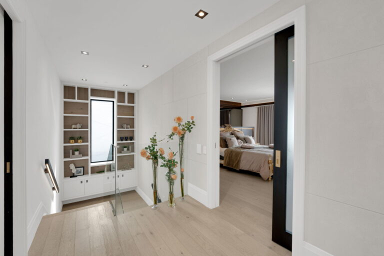 23-web-or-mls-54-corwin-crescent