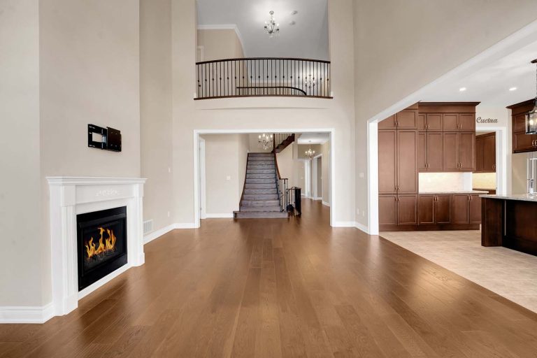 24-web-or-mls-31-munsie-dr