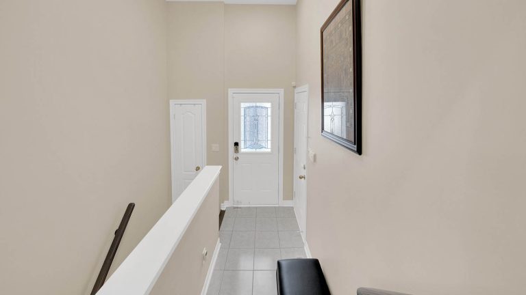 24-web-or-mls-6-orwell-dr