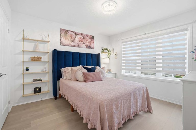 29-web-or-mls-92-pridham-pl