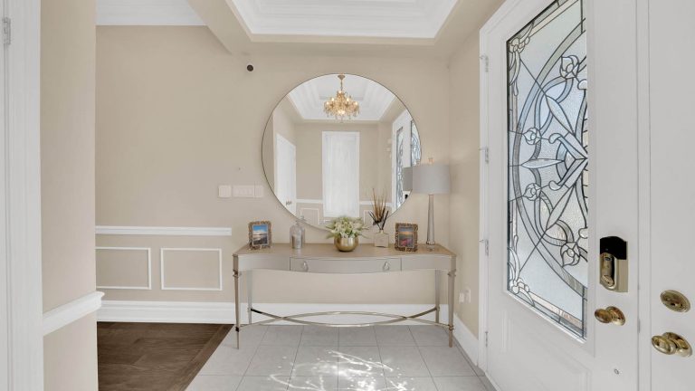 3-web-or-mls-6-orwell-dr