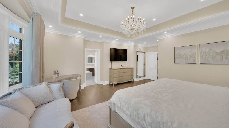 32-web-or-mls-6-orwell-dr