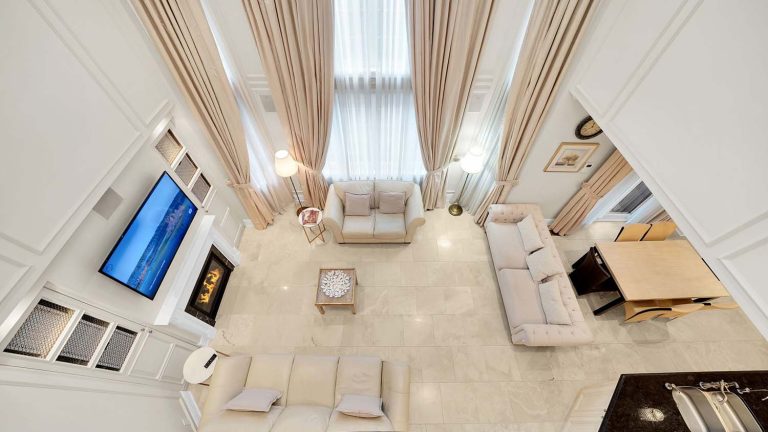 33-web-or-mls-328-st-urbain-dr