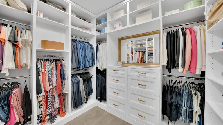 37-web-or-mls-6-orwell-dr