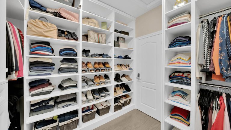 38-web-or-mls-6-orwell-dr