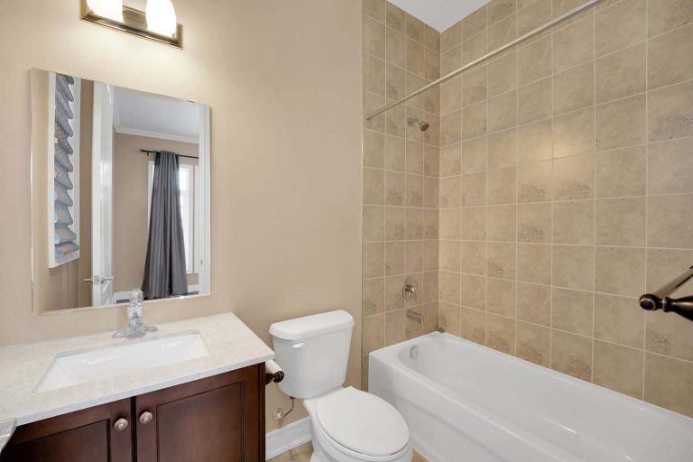 44-web-or-mls-31-munsie-dr