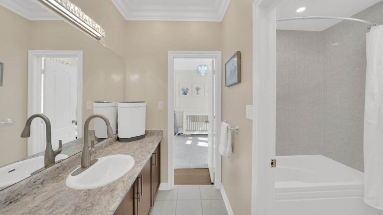 45-web-or-mls-6-orwell-dr