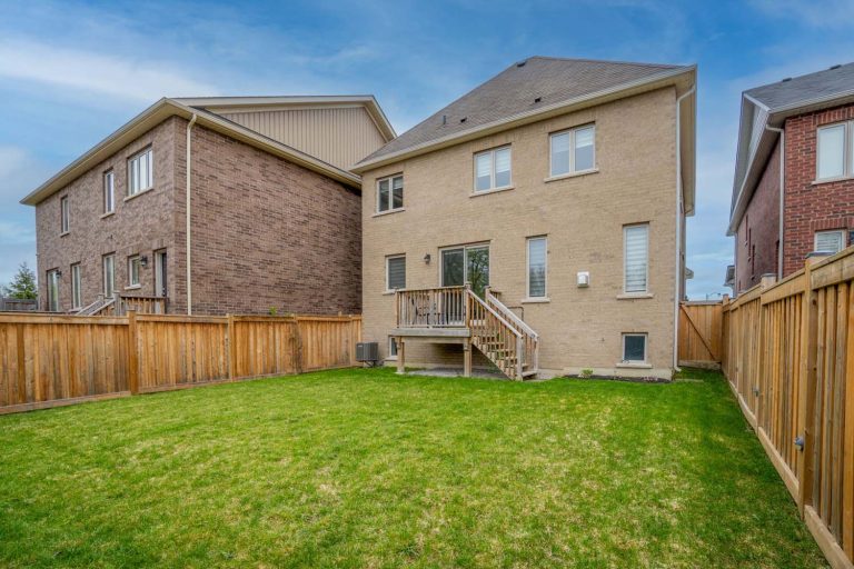 45-web-or-mls-92-pridham-pl