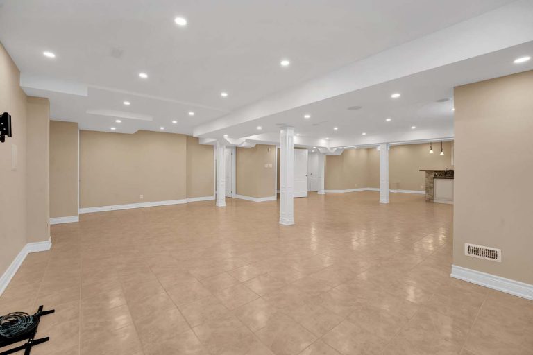 51-web-or-mls-31-munsie-dr