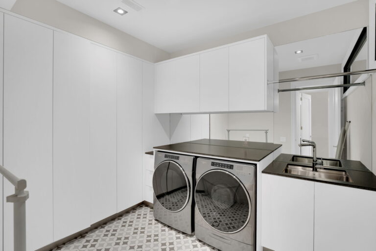 51-web-or-mls-54-corwin-crescent