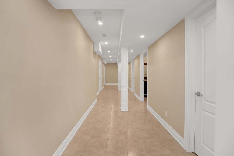 58-web-or-mls-31-munsie-dr