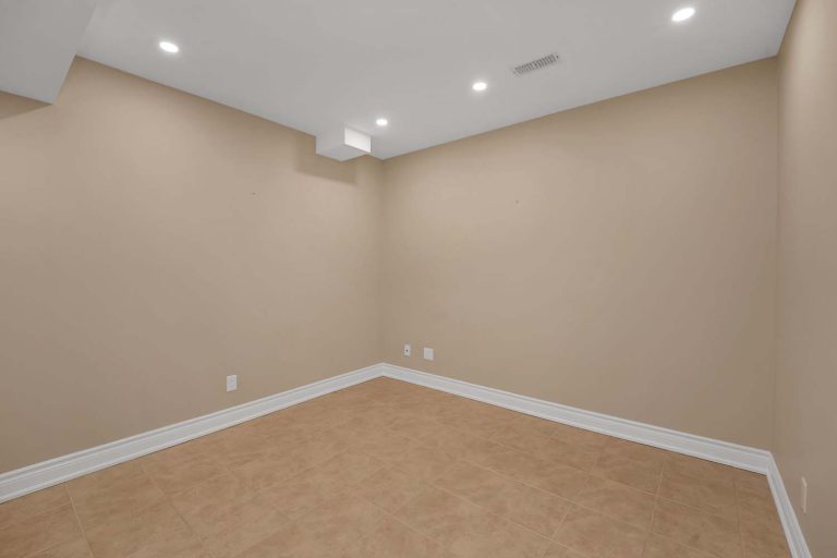 59-web-or-mls-31-munsie-dr