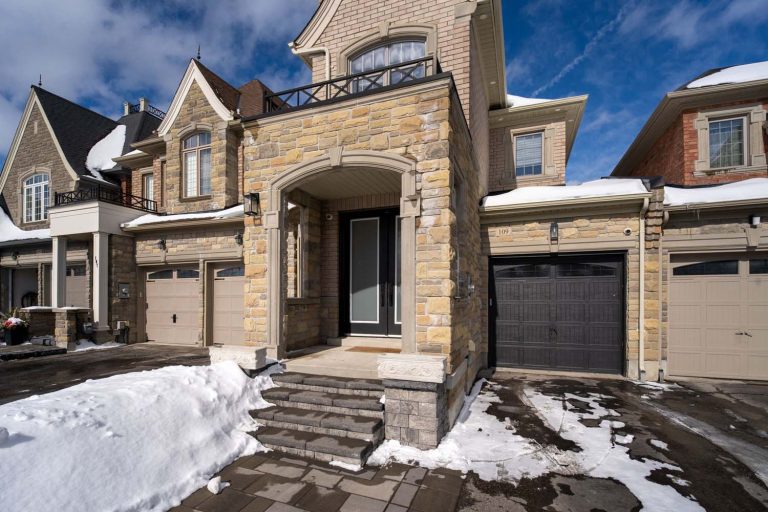 6-web-or-mls-109-alex-campbell-crescent