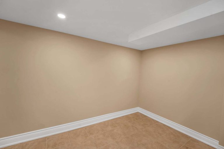 60-web-or-mls-31-munsie-dr