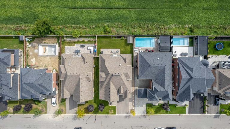 7-web-or-mls-31-munsie-dr