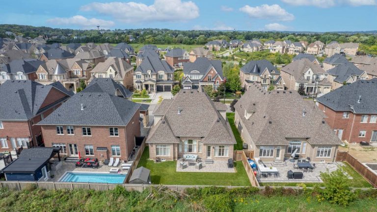 75-web-or-mls-31-munsie-dr