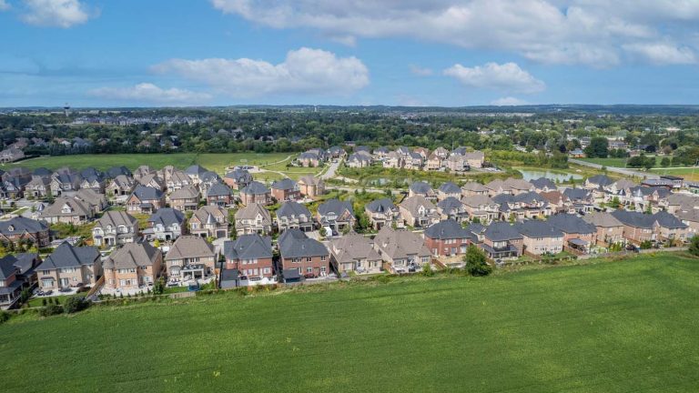 76-web-or-mls-31-munsie-dr