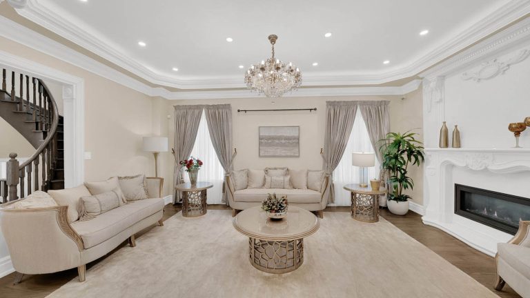 8-web-or-mls-6-orwell-dr