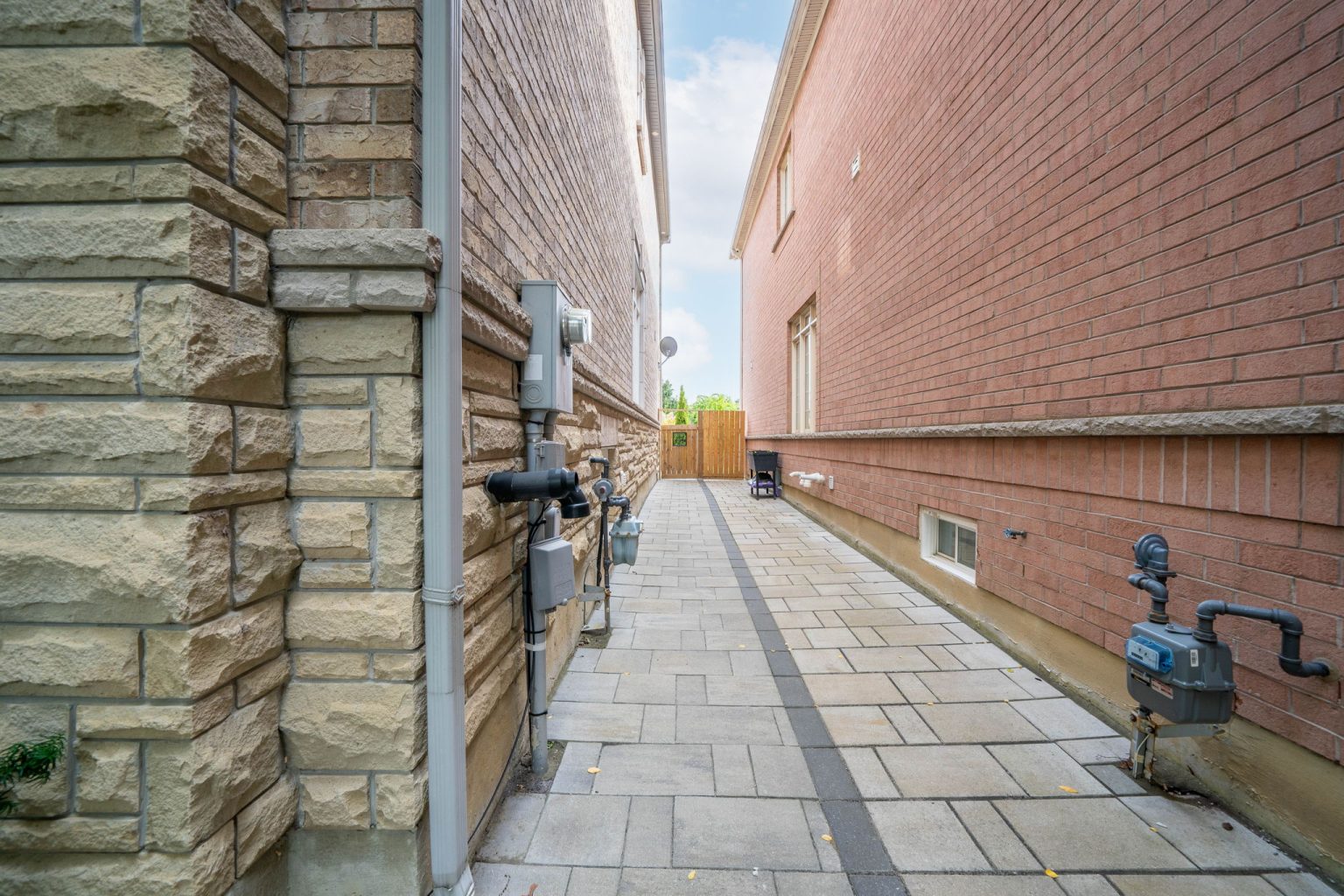 82-web-or-mls-11-beauvista-ct